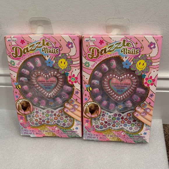 hot focus Other - Dazzle Nails press on nails & spiral hair tie bracelet 2 packs new in package